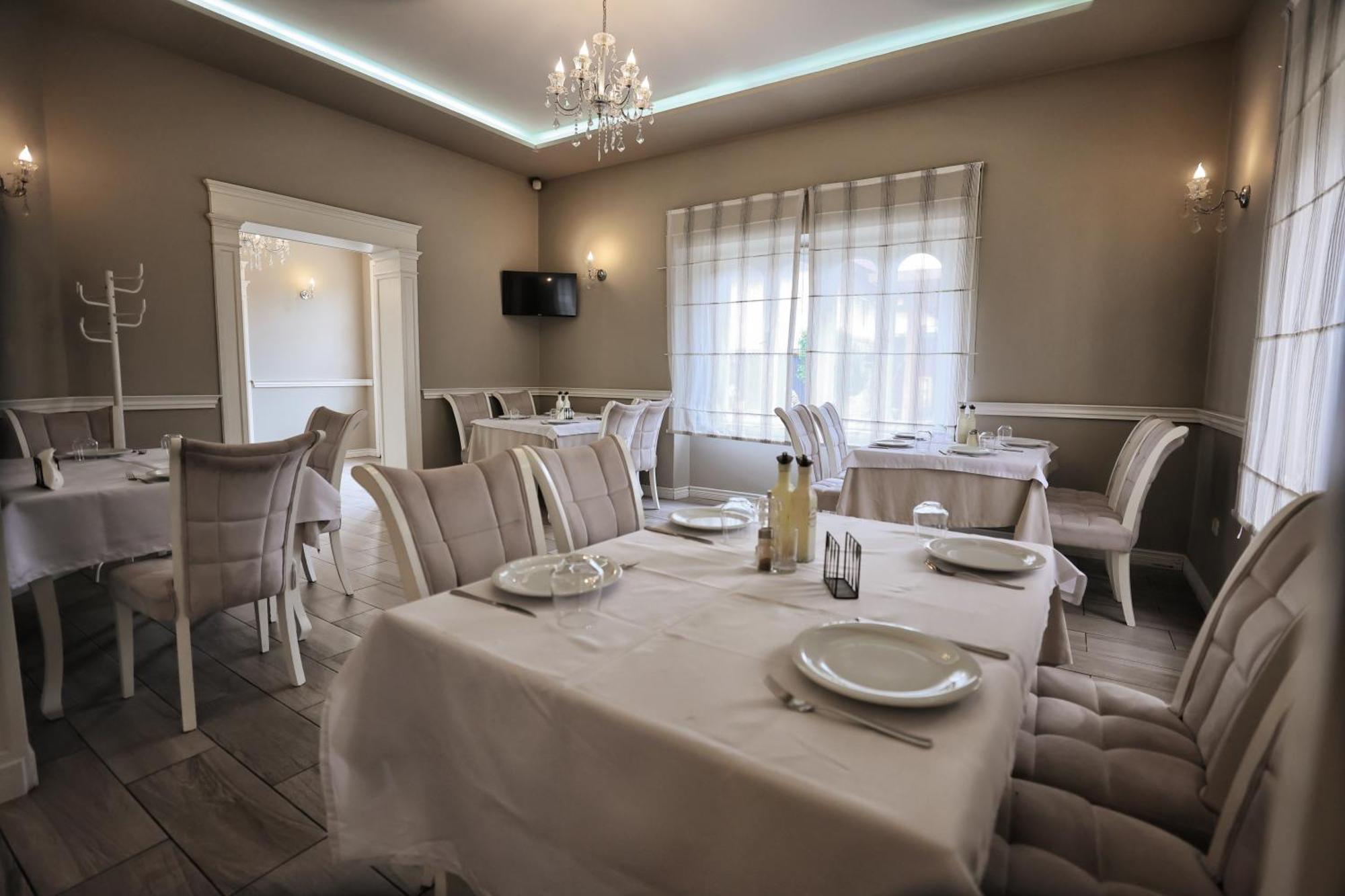 Vila Casablanca - Boutique Hotel & Restaurant Shkodra Kültér fotó