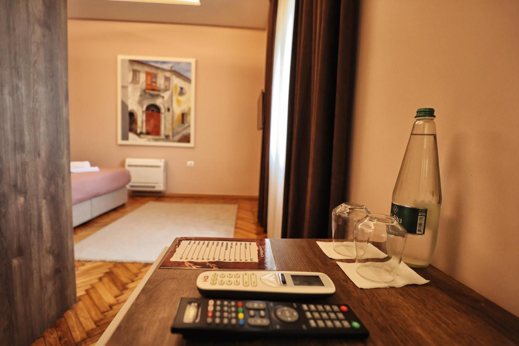 Vila Casablanca - Boutique Hotel & Restaurant Shkodra Kültér fotó